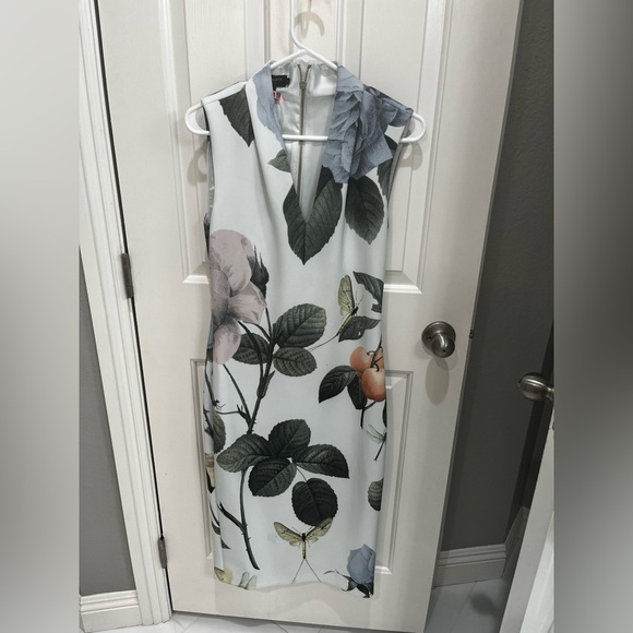 Ted Baker Dresses & Skirts - Ted Baker Green and Pink Sheath Dress Plunge Neckline